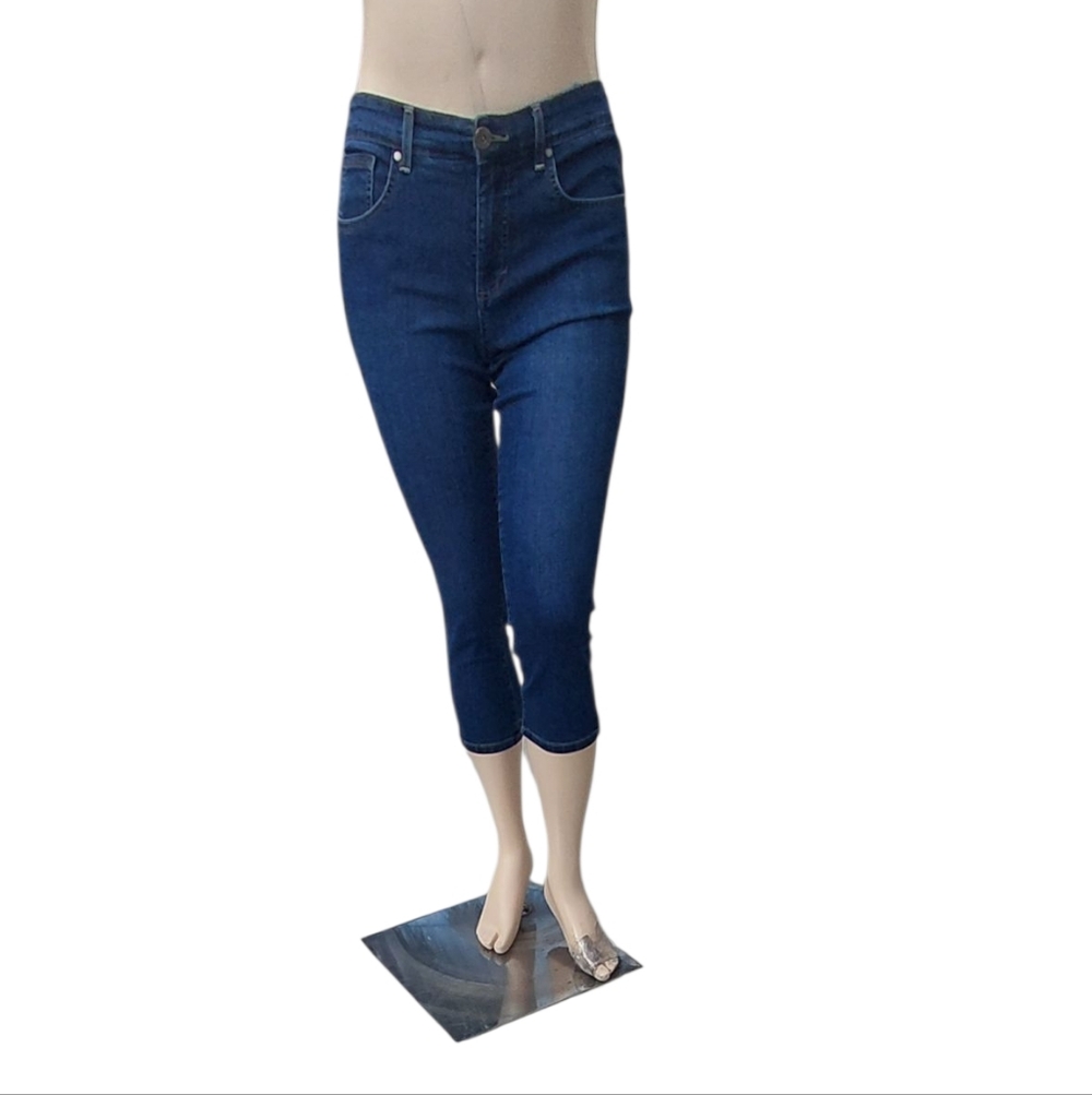 93312...Women's Bandolino Crop Jeans Size 12